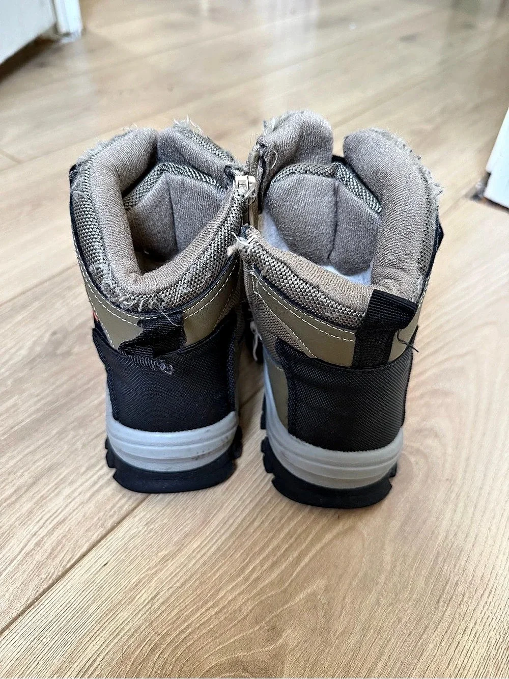 V Sport Kids Winter Boots Gray & Black EU 28